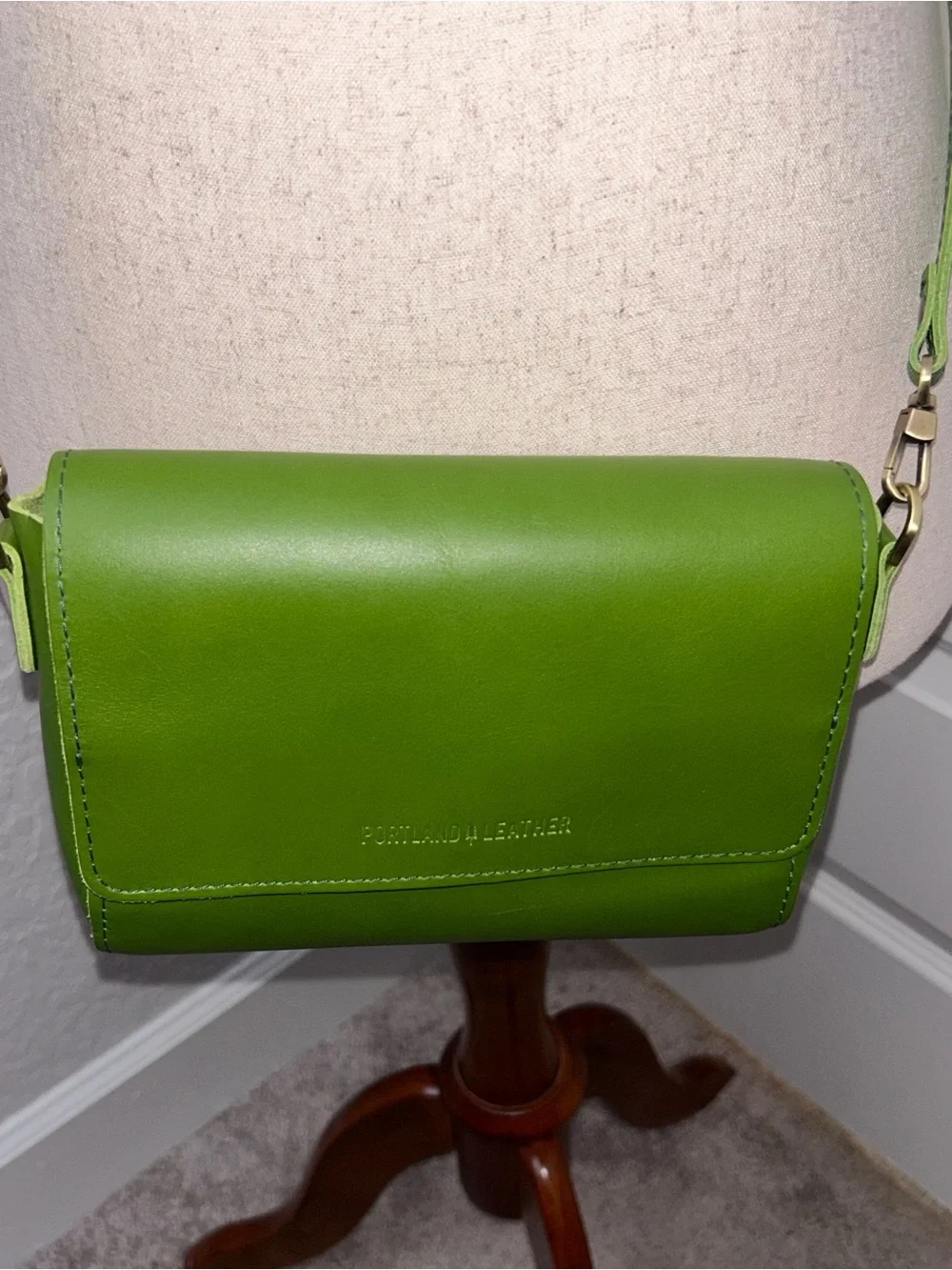 Portland Leather Green Apple Metro Crossbody Purse Bag